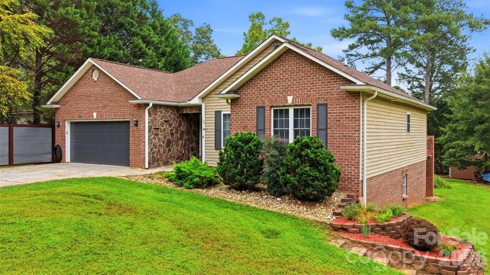 199 Bethlehem Manufacturing Lane Hickory, NC 28601