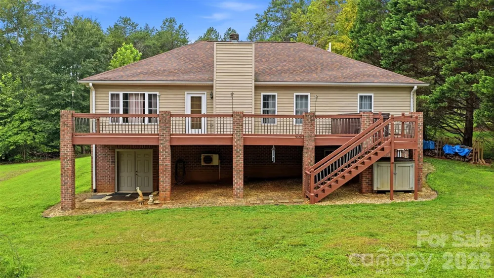 199 Bethlehem Manufacturing Lane Hickory, NC 28601