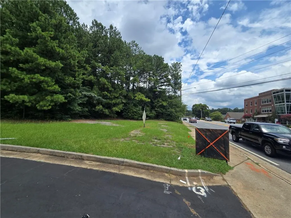 351 W Pike Street Lawrenceville, GA 30046