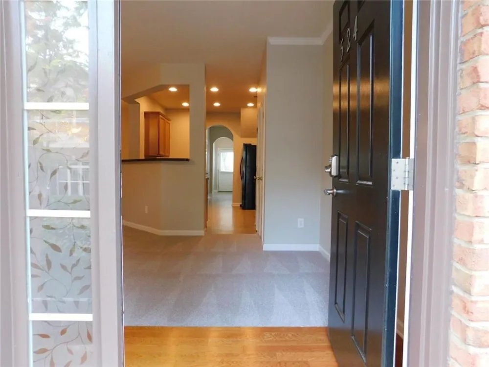 524 Ridge View Crossing Woodstock, GA 30188
