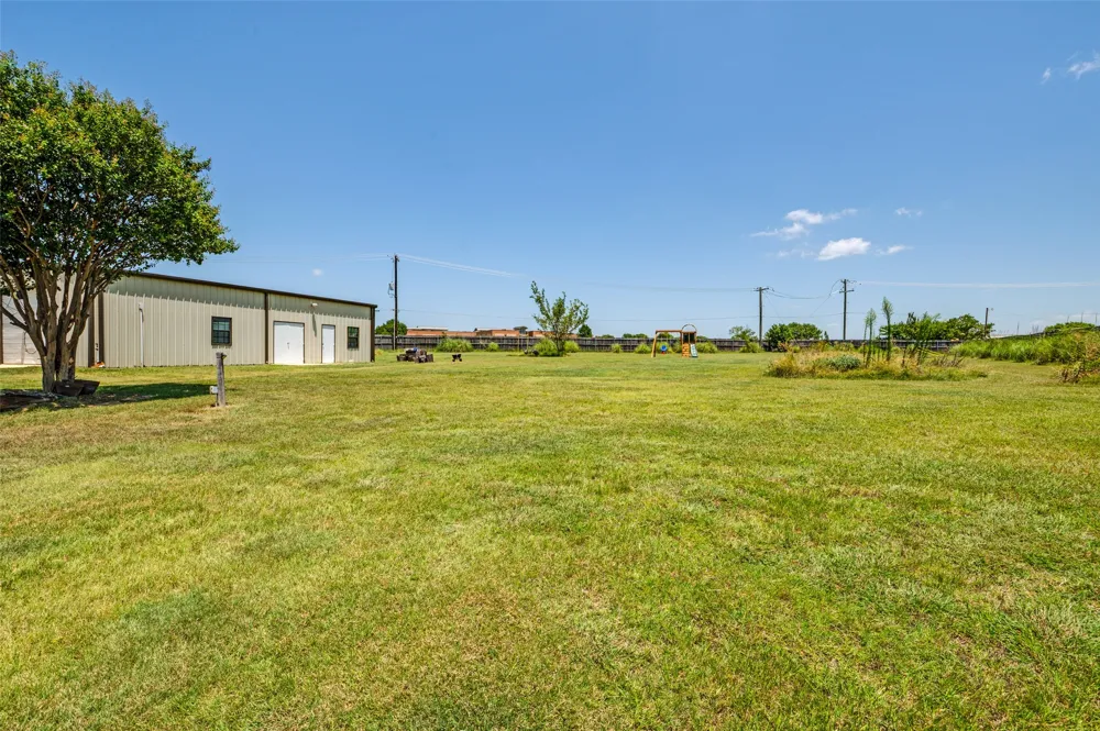2806 Cinnamon Springs Road Glenn Heights, TX 75154