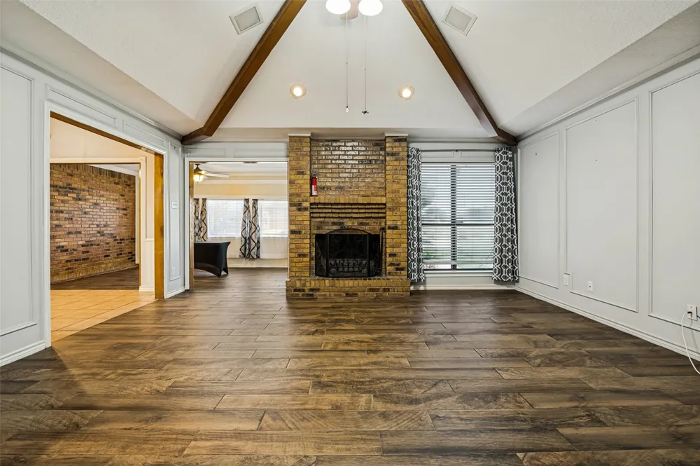 2806 Cinnamon Springs Road Glenn Heights, TX 75154