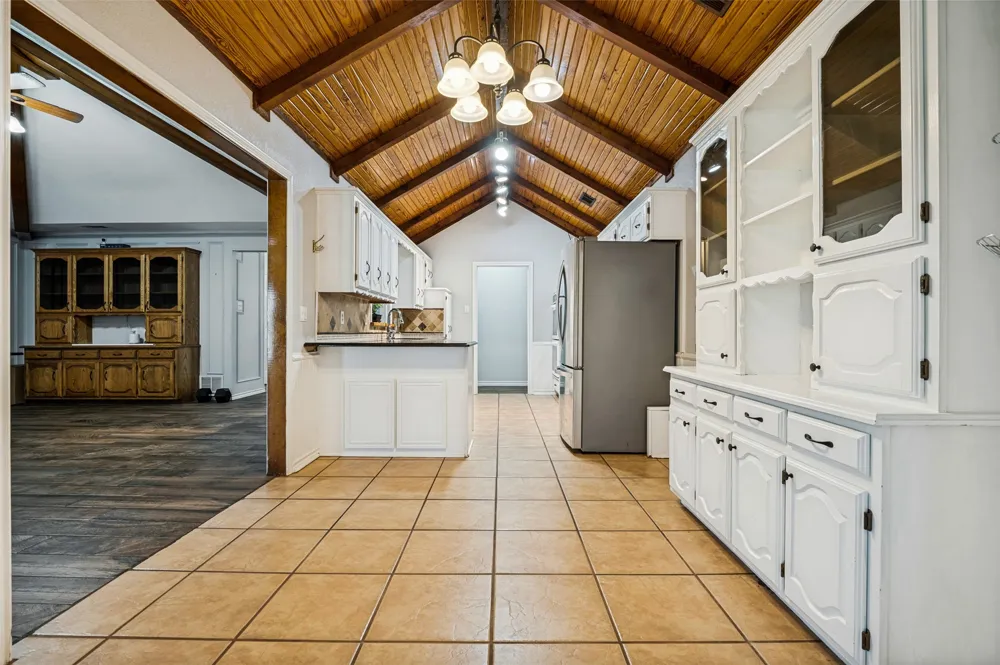2806 Cinnamon Springs Road Glenn Heights, TX 75154