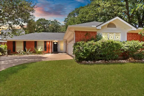 105 Arthur Drive