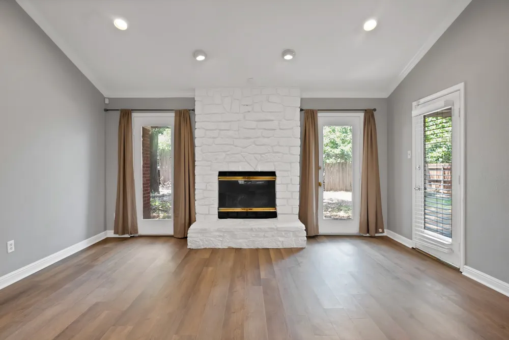 105 Arthur Drive Kennedale, TX 76060