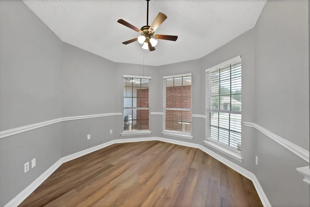 105 Arthur Drive Kennedale, TX 76060
