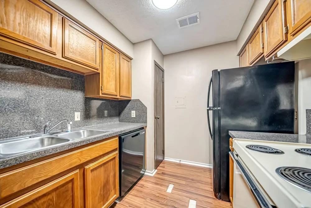 2501 Gulf Freeway #256D Dickinson, TX 77539