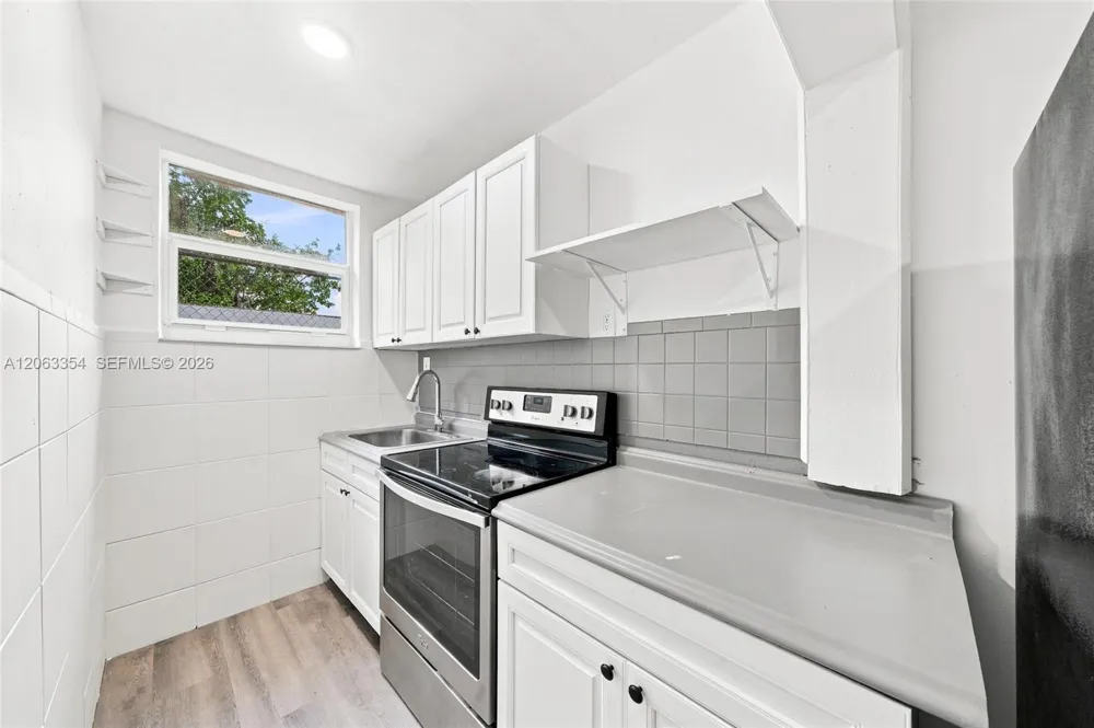 128 NW 9th Ave #4 Miami, FL 33128