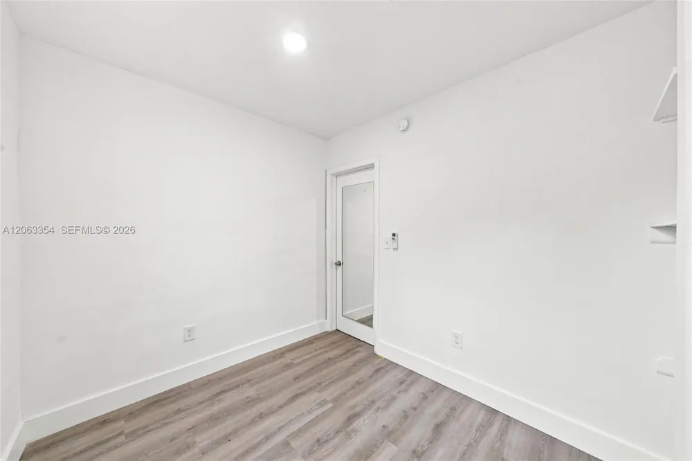 128 NW 9th Ave #4 Miami, FL 33128
