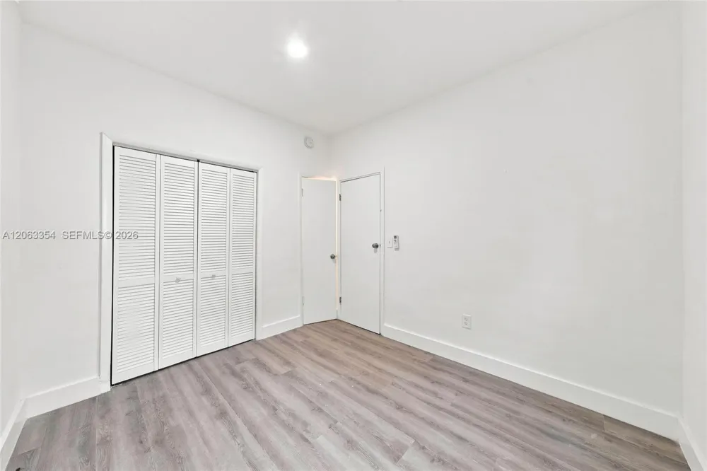 128 NW 9th Ave #4 Miami, FL 33128
