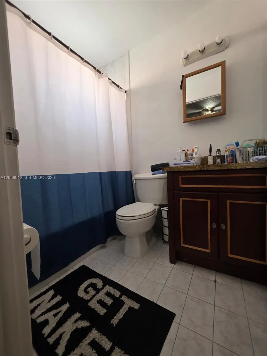 8085 NW 8th St #6 Miami, FL 33126