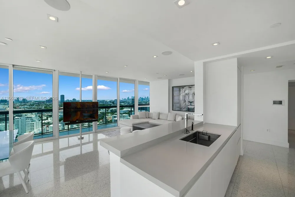 101 20th St #3208 Miami Beach, FL 33139