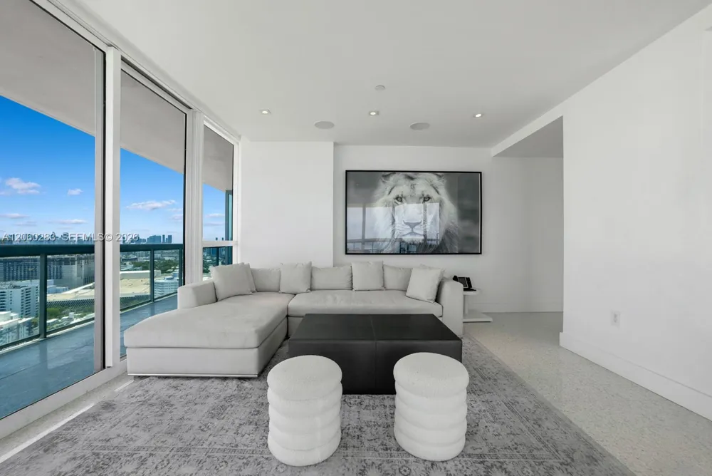 101 20th St #3208 Miami Beach, FL 33139