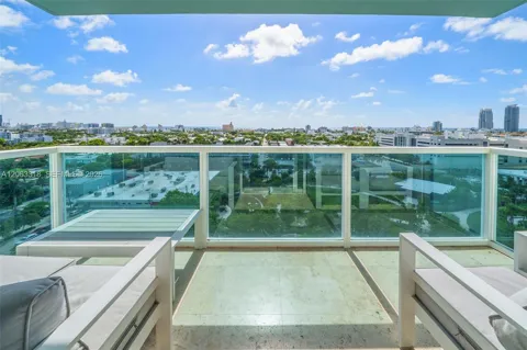 650 West Ave #1408