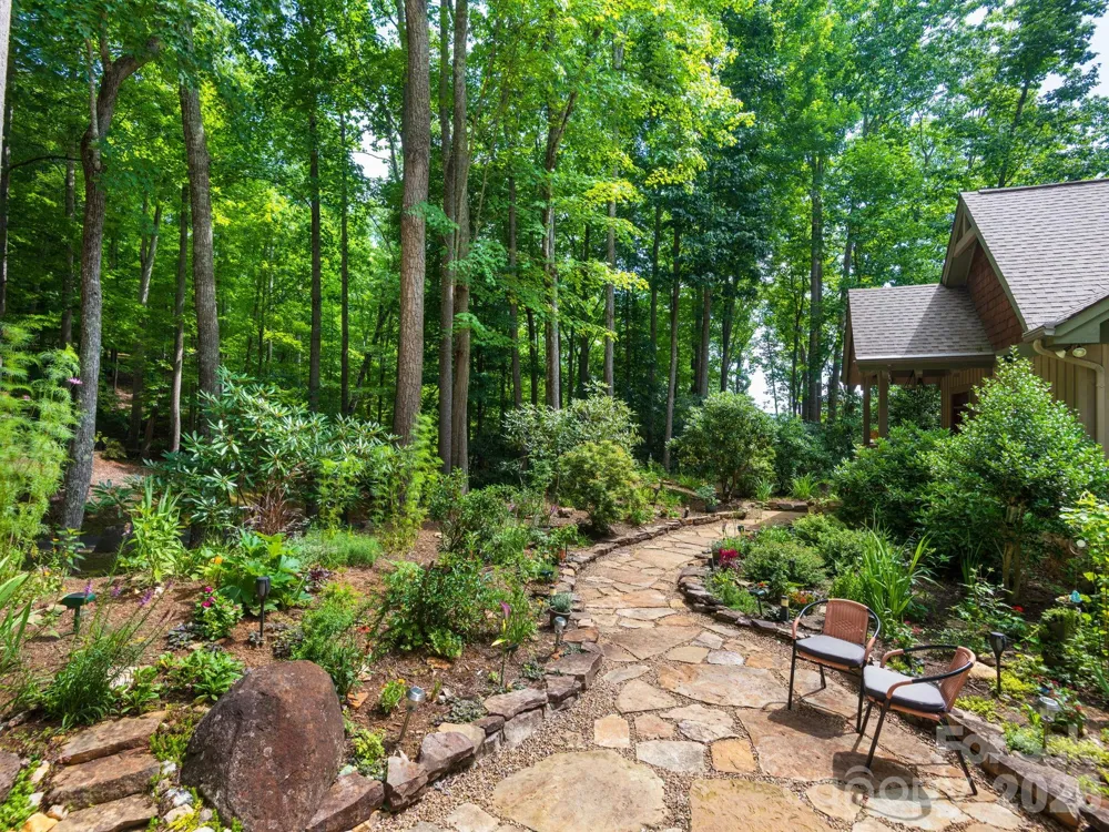 352 Celo Cove Drive #18 Burnsville, NC 28714