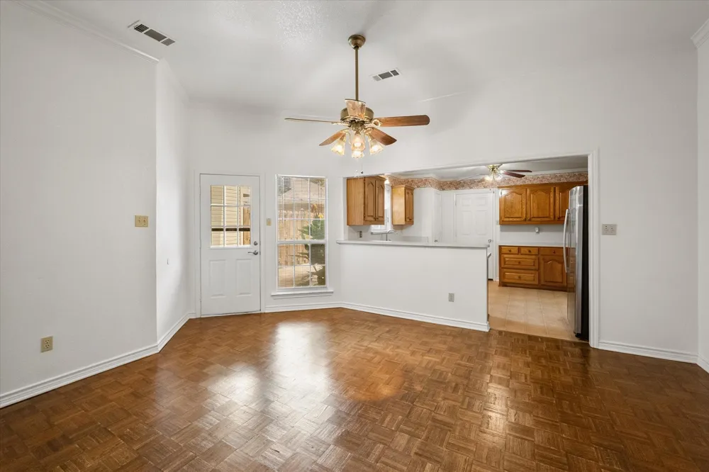 1209 W 3rd Avenue Corsicana, TX 75110