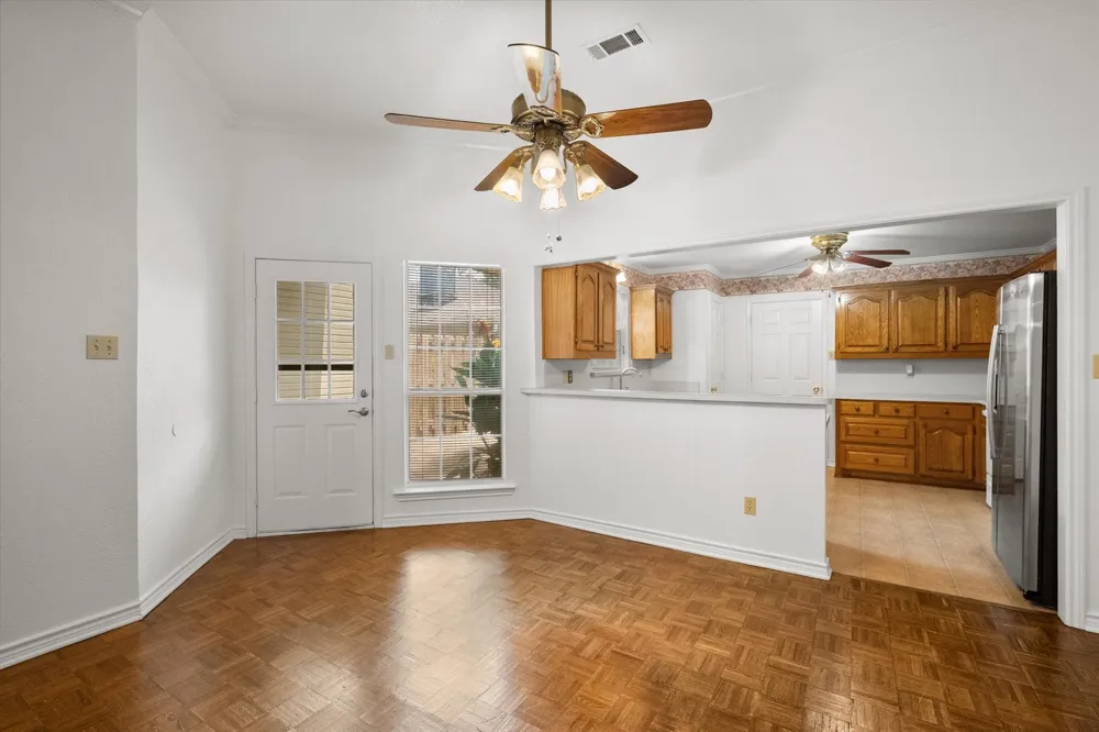 1209 W 3rd Avenue Corsicana, TX 75110