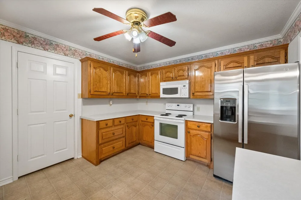 1209 W 3rd Avenue Corsicana, TX 75110