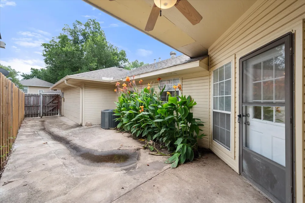 1209 W 3rd Avenue Corsicana, TX 75110
