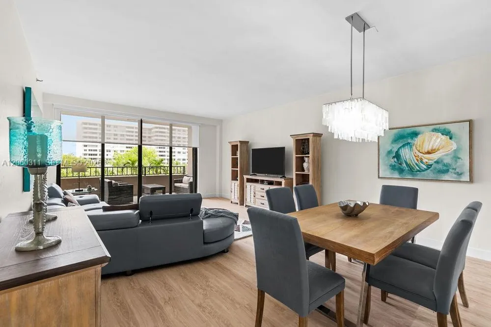 251 Crandon Blvd #325 Key Biscayne, FL 33149