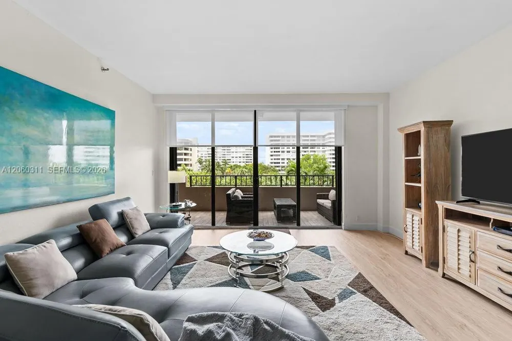251 Crandon Blvd #325 Key Biscayne, FL 33149
