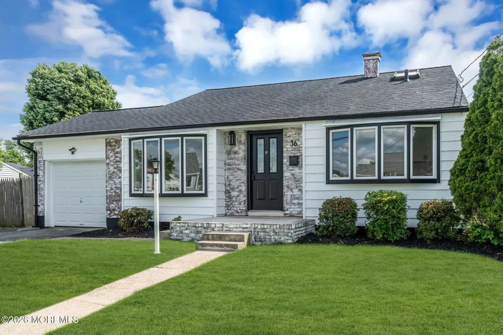 16 Falmouth Road Hamilton, NJ 08620