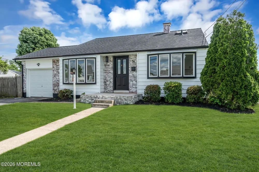 16 Falmouth Road Hamilton, NJ 08620