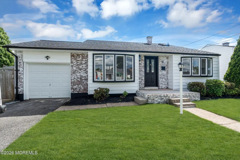 16 Falmouth Road Hamilton, NJ 08620