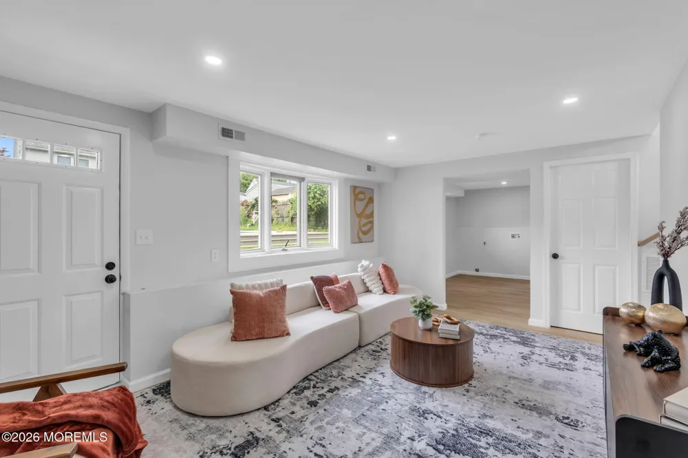 16 Falmouth Road Hamilton, NJ 08620
