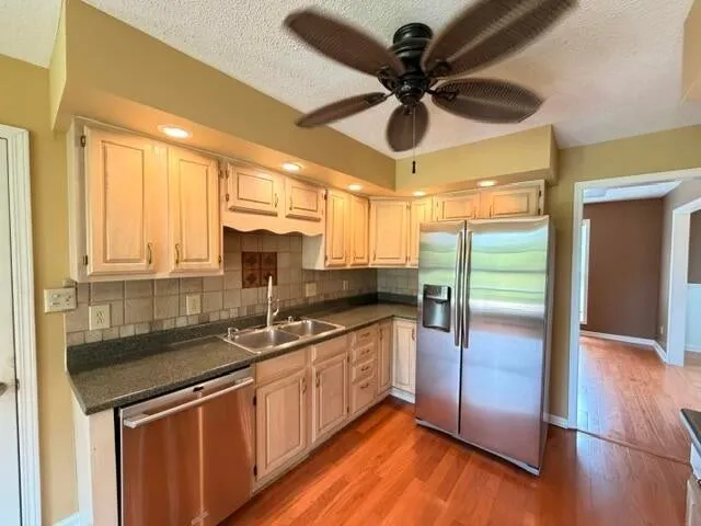313 Dawn Dr Hopkinsville, KY 42240