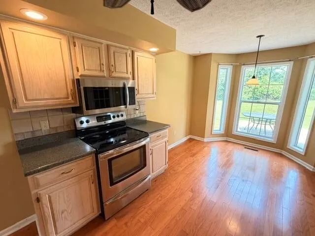 313 Dawn Dr Hopkinsville, KY 42240