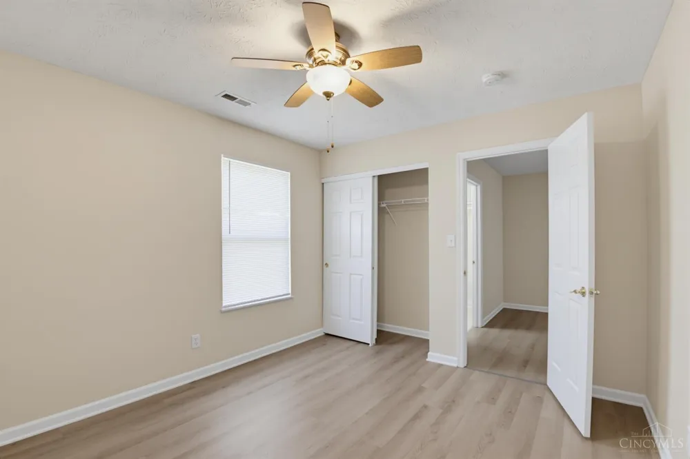 623 Quail Hollow Drive Trenton, OH 45067