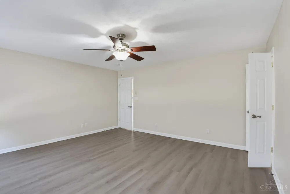 623 Quail Hollow Drive Trenton, OH 45067