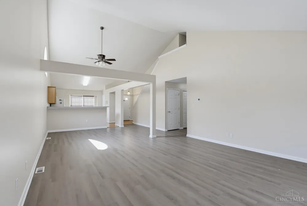 623 Quail Hollow Drive Trenton, OH 45067