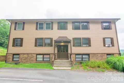 157 Stoneybrook Court #C6