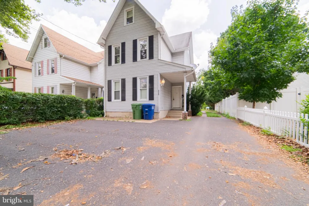 920 CINNAMINSON AVENUE #B Palmyra, NJ 08065