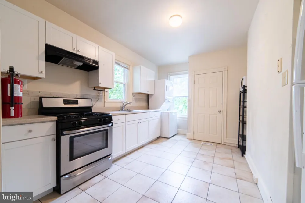 920 CINNAMINSON AVENUE #B Palmyra, NJ 08065
