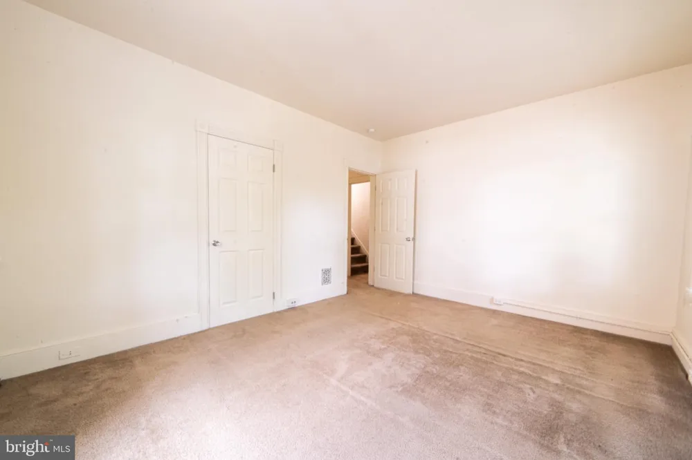 920 CINNAMINSON AVENUE #B Palmyra, NJ 08065