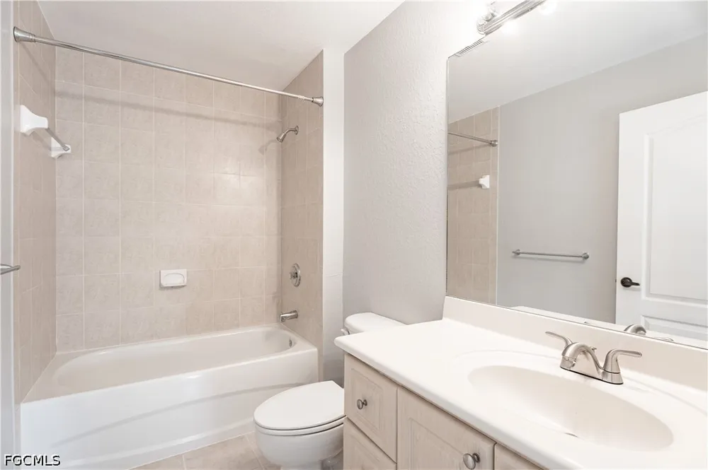 SE 23rd Place #3 Cape Coral, FL 33990
