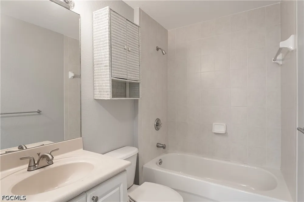 SE 23rd Place #3 Cape Coral, FL 33990