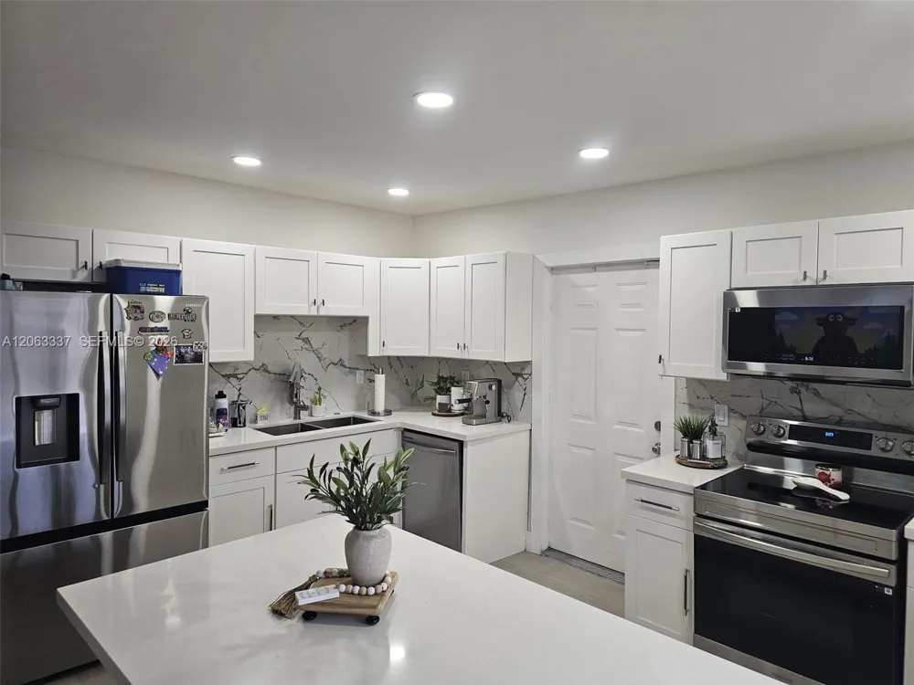 75 SW 18th Ave Homestead, FL 33030