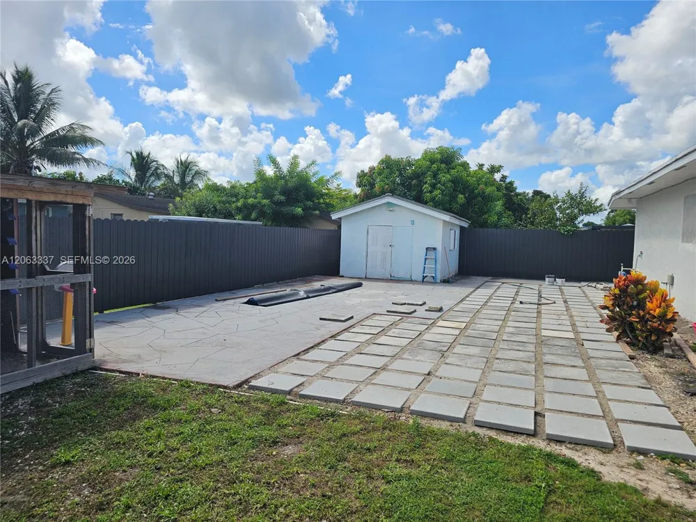 75 SW 18th Ave Homestead, FL 33030