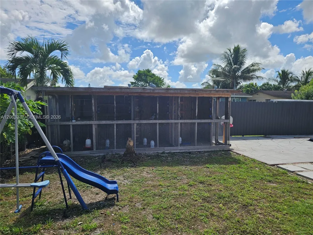 75 SW 18th Ave Homestead, FL 33030