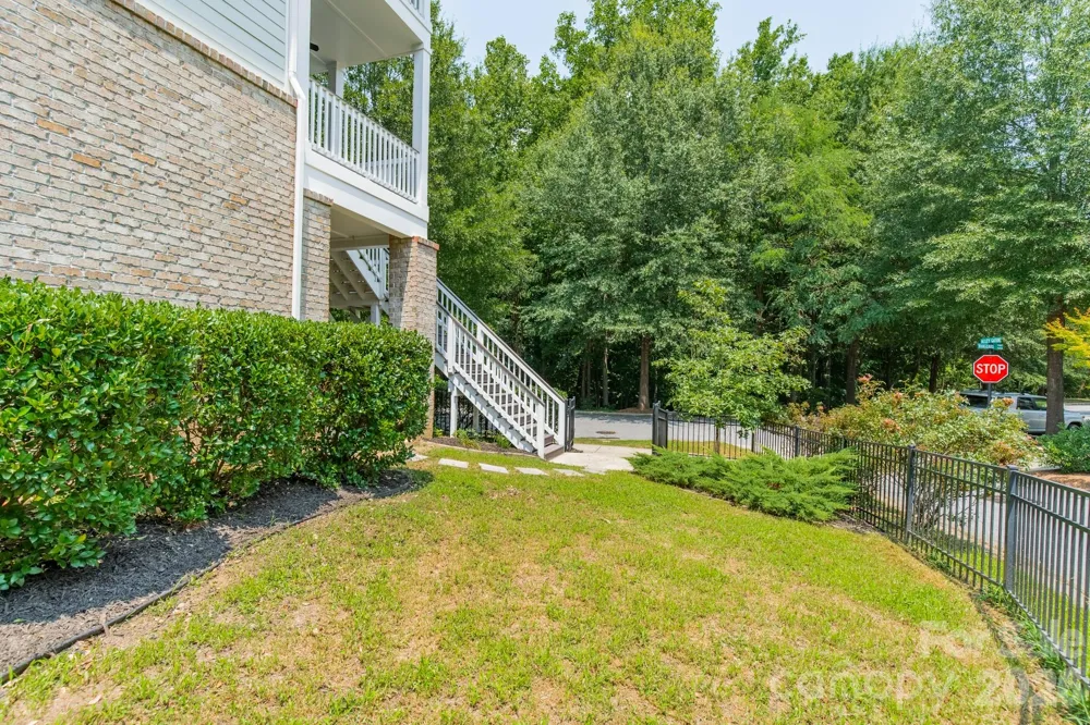 10236 Vanguard Parkway Huntersville, NC 28078
