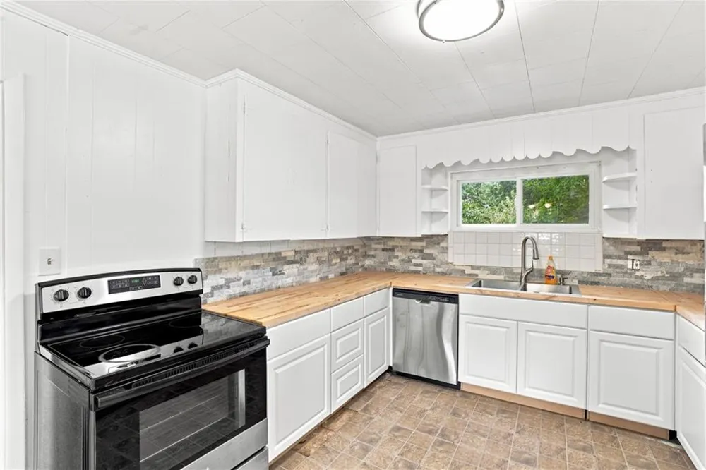 918 Sims Harris Road Lula, GA 30554