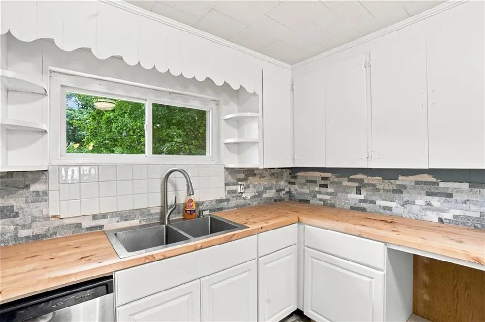 918 Sims Harris Road Lula, GA 30554