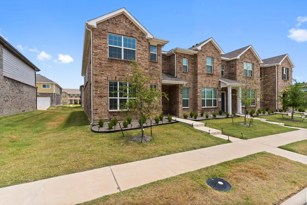 2833 Bellflower Drive Mesquite, TX 75150