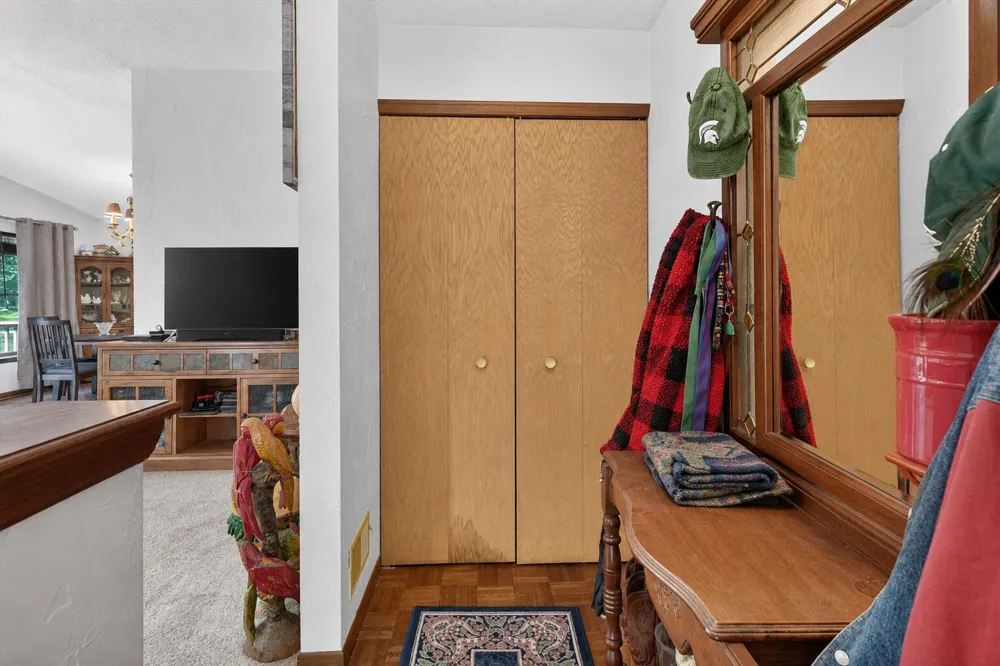 8235 E Jason Road Laingsburg, MI 48848