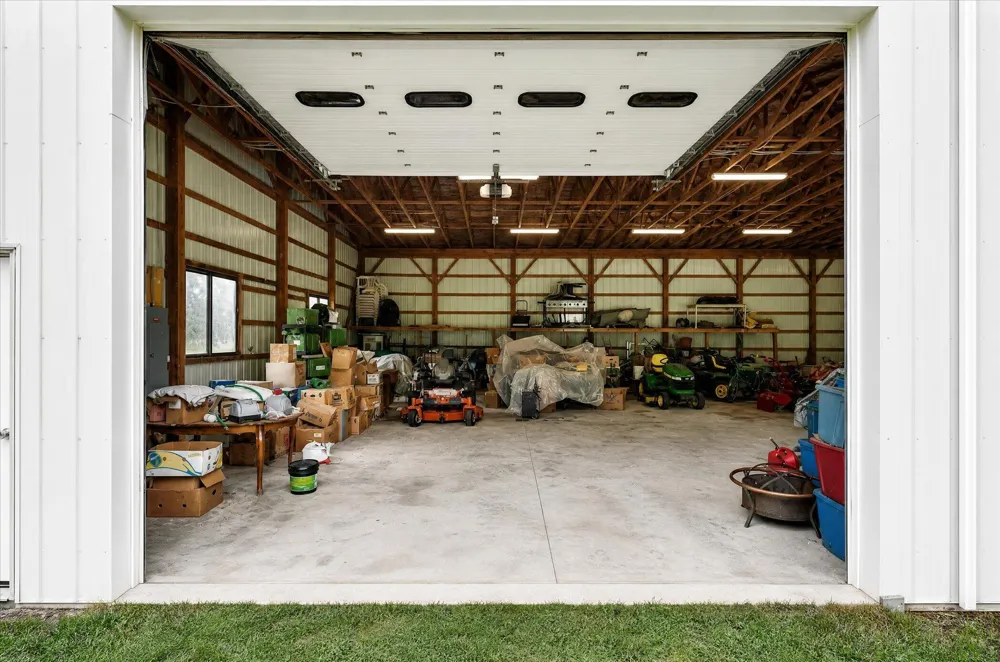 8235 E Jason Road Laingsburg, MI 48848
