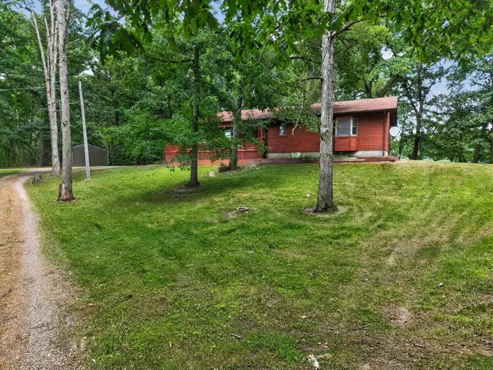 8235 E Jason Road Laingsburg, MI 48848
